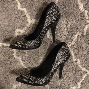 Steve Madden black heel